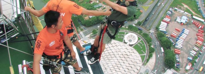 Reverse Bungy Macau Tower